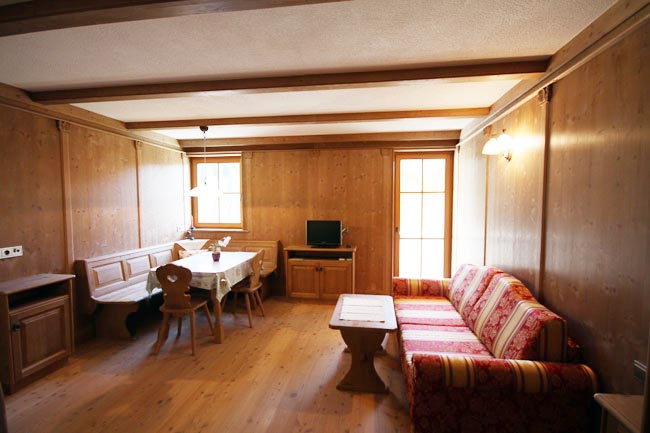 ferienwohnung-appartement-toblach-appartamento-dobbiaco-appartments-ansitz-steiner-a2